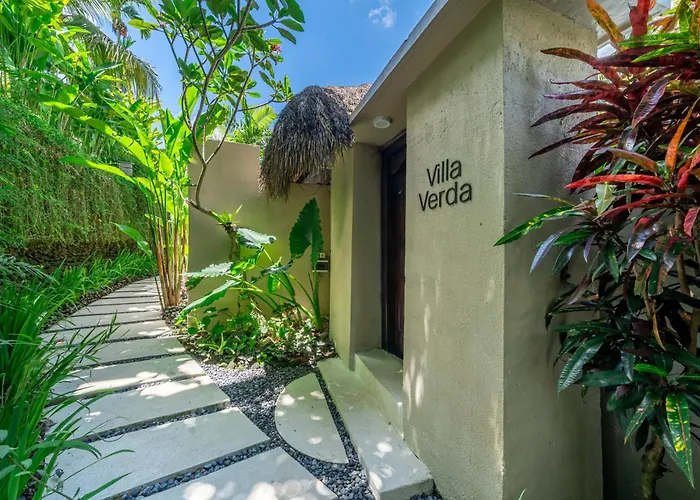 Mesari - Rice Terrace Retreat With Pool & Restaurant リゾート