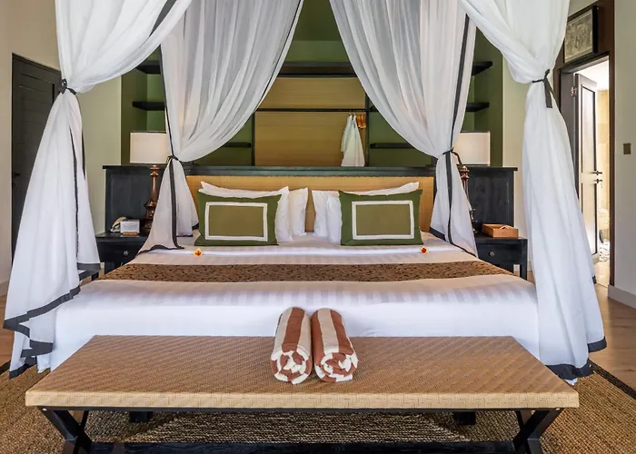 Mesari - Rice Terrace Retreat With Pool & Restaurant 4* ウブド