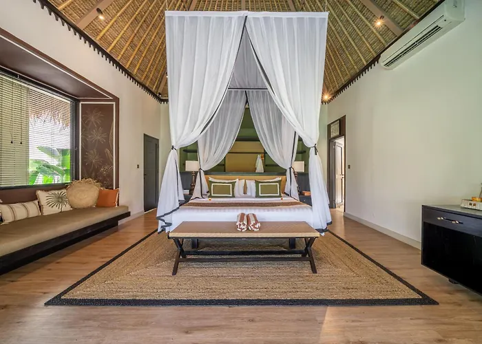Mesari - Rice Terrace Retreat With Pool & Restaurant 4* ウブド