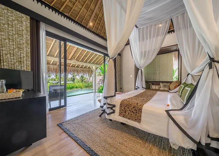 Mesari - Rice Terrace Retreat With Pool & Restaurant 4* ウブド