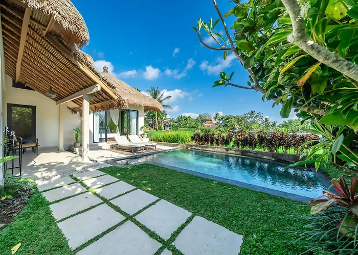Resort Mesari - Rice Terrace Retreat With Pool & Restaurant